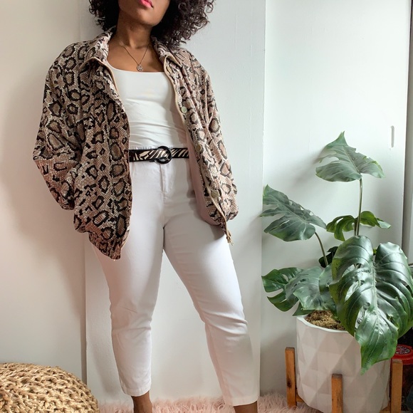 100% SILK light weight cheetah coat. - Picture 2 of 7